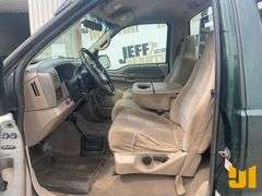 2002 FORD F-350 SINGLE AXLE REGULAR CAB 4X4 FLATBED TRUCK VIN: 1FTSF31L72EB25214