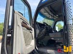 2015 KENWORTH T880 TRI AXLE TRUCK TRACTOR VIN: 1XKZP4EX9FJ468669