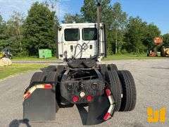 2014 FREIGHTLINER CASCADIA TANDEM AXLE DAY CAB TRUCK TRACTOR VIN: 3AKJGEDY4FDGJ7156