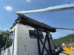 2004 VOLVO TRUCK VHD T/A ROLL OFF TRUCK VIN: 4V5KC9GG94N369391