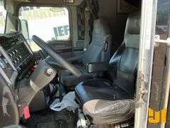 2013 KENWORTH T660 TANDEM AXLE TRUCK TRACTOR VIN: 1XKAD49XXDJ368884