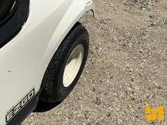 2018 EZ GO TXT GOLF CART SN: 3352179