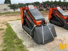 UNUSED HURRICANE RATOR740D STAND ON MULTI TERRAIN LOADER