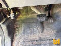 2011 FORD F-650 SINGLE AXLE REGULAR CAB STAKE BED TRUCK VIN: 3FRWF6FC8BV589342