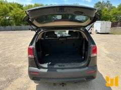 2011 KIA SORENTO EX VIN: 5XYKU4A27BG037709 FWD