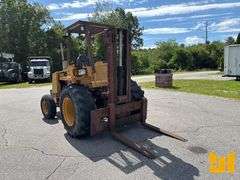 CASE 584C CUSHION TIRE FORKLIFT