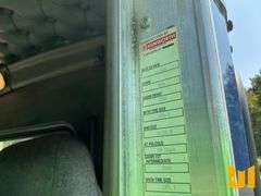 2010 KENWORTH T800 TANDEM AXLE DAY CAB TRUCK TRACTOR VIN: 1XKDD40XGAJ274541