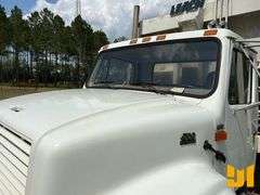 2001 INTERNATIONAL 4700 S/A REAR LOAD RESIDENTIAL COLLECTION TRUCK VIN: 1HTSCAAN51H213578