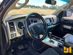2007 TOYOTA TUNDRA SR5 TRD OFF ROAD DOUBLE CAB 4X4 PICKUP VIN: 5TFBV54107X007171