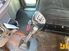 2015 PETERBILT 389 TANDEM AXLE ROLLBACK TRUCK VIN: 1NPXL40X3FD272644