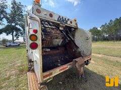 2001 INTERNATIONAL 4700 S/A REAR LOAD RESIDENTIAL COLLECTION TRUCK VIN: 1HTSCAAN51H213578