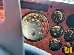 2001 MACK CL713 TRI-AXLE DUMP TRUCK VIN: 1M2AD62C81M011952