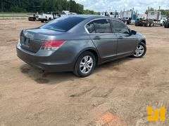 2008 HONDA ACCORD VIN: JHMCP26488C071809 FWD