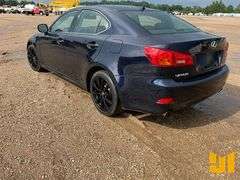 2008 LEXUS IS VIN: JTHCK262085027451 2WD