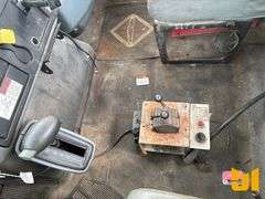 2007 INTERNATIONAL 4300 S/A HOOK LIFT TRUCK VIN: 1HTMMAALX7H393640