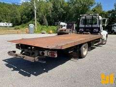 2011 PETERBILT 330 SINGLE AXLE ROLLBACK TRUCK VIN: 2NPNHM6X6BM109006