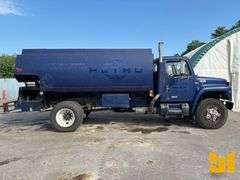 1988 NAVISTAR 1954 VIN: 1HTLDTVN6JH542314 S/A TANK TRUCK