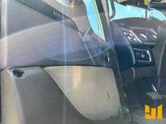 2011 KENWORTH W900 TRI AXLE DAY CAB TRUCK TRACTOR VIN: 1XKWP4TX9BJ284297