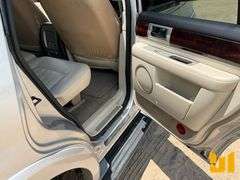 2003 LINCOLN NAVIGATOR VIN: 5LMFU27R33LJ02841 2WD