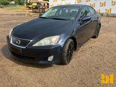 2008 LEXUS IS VIN: JTHCK262085027451 2WD