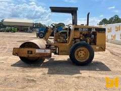 1999 CATERPILLAR CS323C SINGLE DRUM VIBRATORY ROLLER SN: 1EN00250