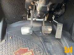 2001 FREIGHTLINER FL70 S/A FUEL & LUBE TRUCK VIN: 1FVABTAK81HG95533