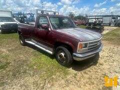 1989 CHEVROLET GMT-400 REGULAR CAB 4X2 PICKUP VIN: 1GCHC34K6KE207148