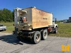 1981 MACK DM686SX TANDEM AXLE WATER TRUCK VIN: 1M2B128C7BA008007