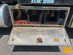 2015 PETERBILT 389 TANDEM AXLE ROLLBACK TRUCK VIN: 1NPXL40X3FD272644