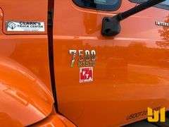 2006 INTERNATIONAL 7500 SINGLE AXLE DUMP TRUCK VIN: 1HTWLAZRX6J344725