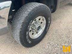 2002 FORD F-350 SINGLE AXLE REGULAR CAB 4X4 FLATBED TRUCK VIN: 1FTSF31L72EB25214