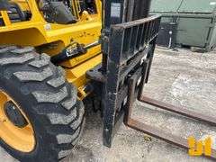 2017 SELLICK S60J4E-1 6000LBS  ROUGH TERRAIN FORKLIFT SN: 10210795S6J4E-1
