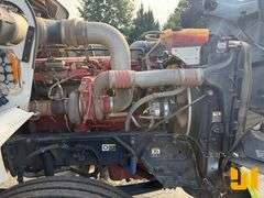 2013 KENWORTH T800 TANDEM AXLE DAY CAB TRUCK TRACTOR VIN: 1XKDD40X4DJ349709