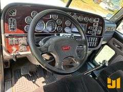 2015 PETERBILT 389 TANDEM AXLE ROLLBACK TRUCK VIN: 1NPXL40X3FD272644