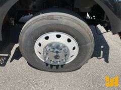 1999 KENWORTH T800 SINGLE AXLE ROLLBACK TRUCK VIN: 1NKDHT7X5XJ796956