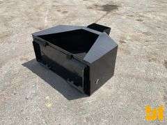 UNUSED 3/4 CY CONCRETE PLACEMENT BUCKET