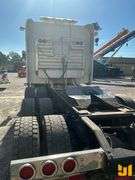 2016 PETERBILT 389 TRI AXLE TRUCK TRACTOR VIN: 1XPXP4EX7GD317055