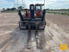2017 JLG 1054 10000 LB TELESCOPIC FORKLIFT SN: 0160079156