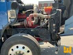 2010 KENWORTH T800 TANDEM AXLE DAY CAB TRUCK TRACTOR VIN: 1XKDD40XGAJ274541
