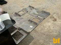 UNUSED SKID STEER FRAME W/ GUARD, 5/16" MOUNTING PLATE