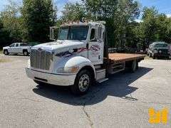 2011 PETERBILT 330 SINGLE AXLE ROLLBACK TRUCK VIN: 2NPNHM6X6BM109006