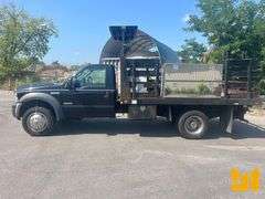2005 FORD F550 SINGLE AXLE REGULAR CAB STAKE BED TRUCK VIN: 1FDAF56P75EA79242