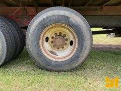 PETERBILT H400 TANDEM AXLE DUMP TRUCK VIN: 1XPCDB90NN315340