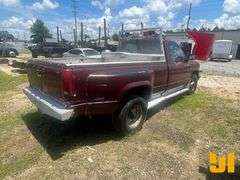 1989 CHEVROLET GMT-400 REGULAR CAB 4X2 PICKUP VIN: 1GCHC34K6KE207148