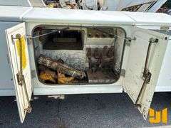 1998 INTERNATIONAL 8100 SINGLE AXLE WRECKER VIN: 1HTHBAHN6WH509736