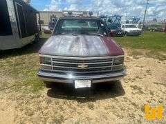 1989 CHEVROLET GMT-400 REGULAR CAB 4X2 PICKUP VIN: 1GCHC34K6KE207148