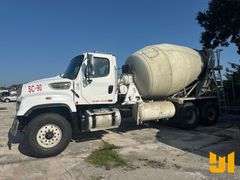 2018 FREIGHTLINER 114SD TANDEM AXLE REAR DISCHARGE MIXER TRUCK VIN: 3ALHG3DV8JDJN2479