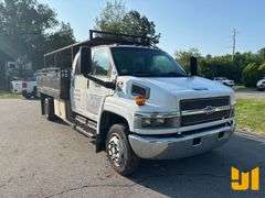 2003 CHEVROLET C4500 SINGLE AXLE EXTENDED CAB FLATBED TRUCK VIN: 1GBE4D1173F519903