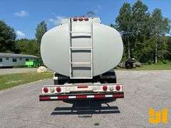 2001 FREIGHTLINER FL70 S/A FUEL & LUBE TRUCK VIN: 1FVABTAK81HG95533