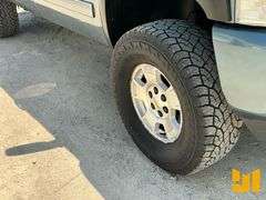 2010 CHEVROLET SILVERADO EXTENDED CAB 4X4 PICKUP VIN: 1GCSKSE36AZ252821